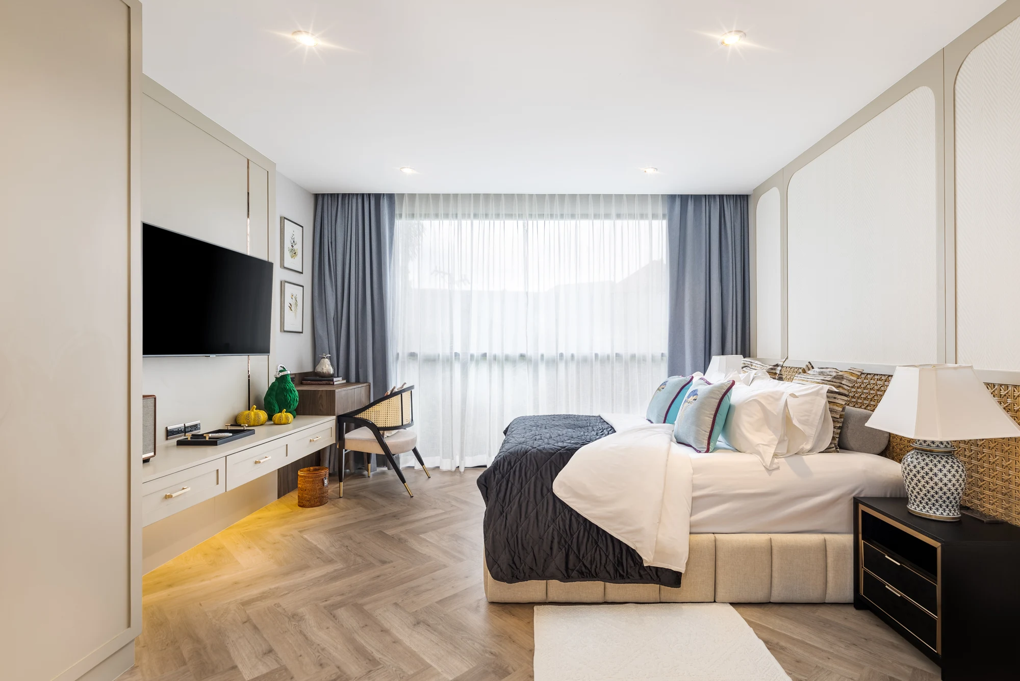 One bedroom · sold out