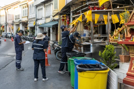 Phuket verschärft Kontrollen für Essen, Müll und Verkehr vor dem Vegetarian Festival